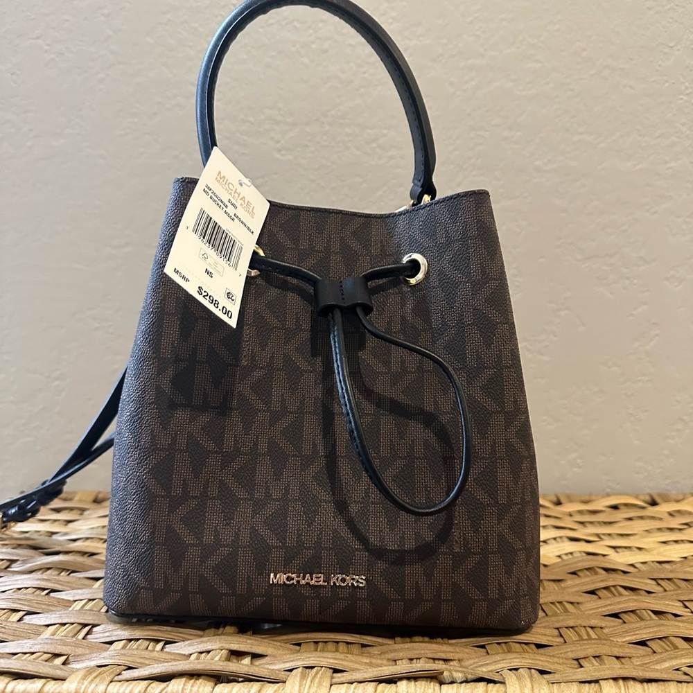 NWT Micheal Kors crossbody bag
